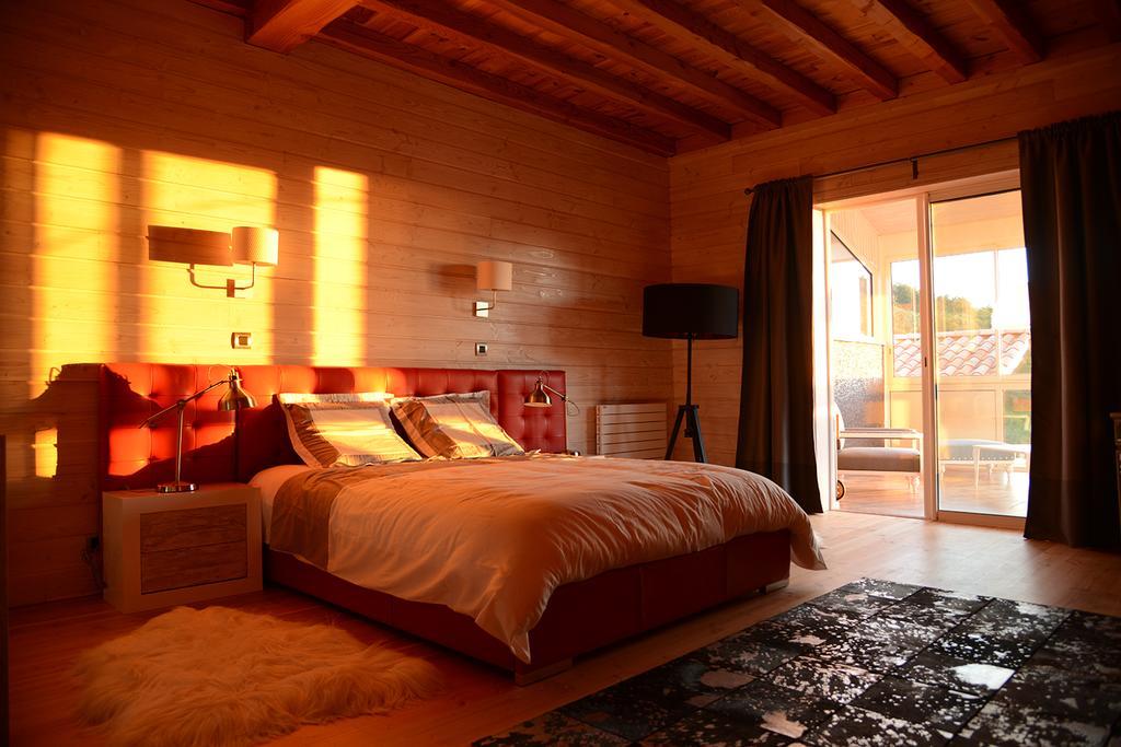 Domaine Du Mont Monnet - Chambre D'Hotes & Gite Longes Exterior photo