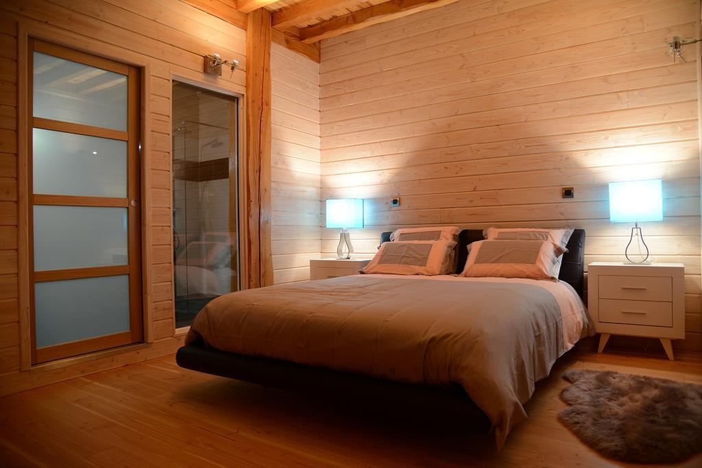 Domaine Du Mont Monnet - Chambre D'Hotes & Gite Longes Exterior photo